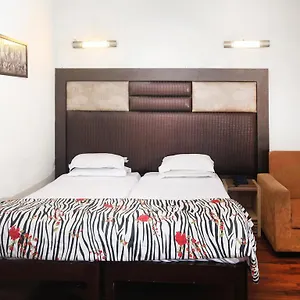 Oyo 358 Sarojini Nagar *** New Delhi